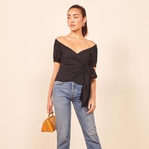 Reformation Lores Top (Black)